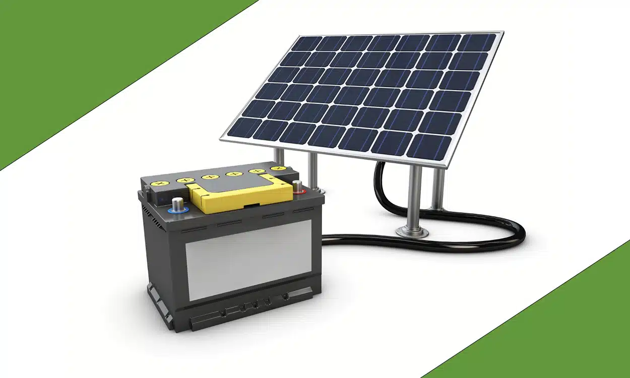 Panneau solaire photovoltaïque branché sur une batterie