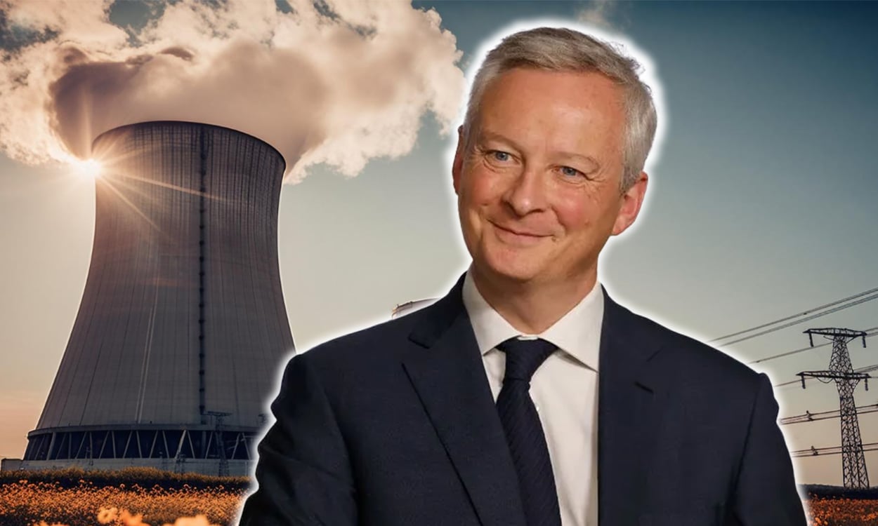 Le ministre de l'économie Bruno Le Maire tout sourire devant une centrale nucléaire