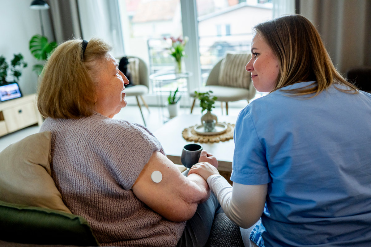 Aide à domicile des seniors : cette hausse annoncée pourrait alourdir la facture de 120 euros par mois pour 348 000 personnes