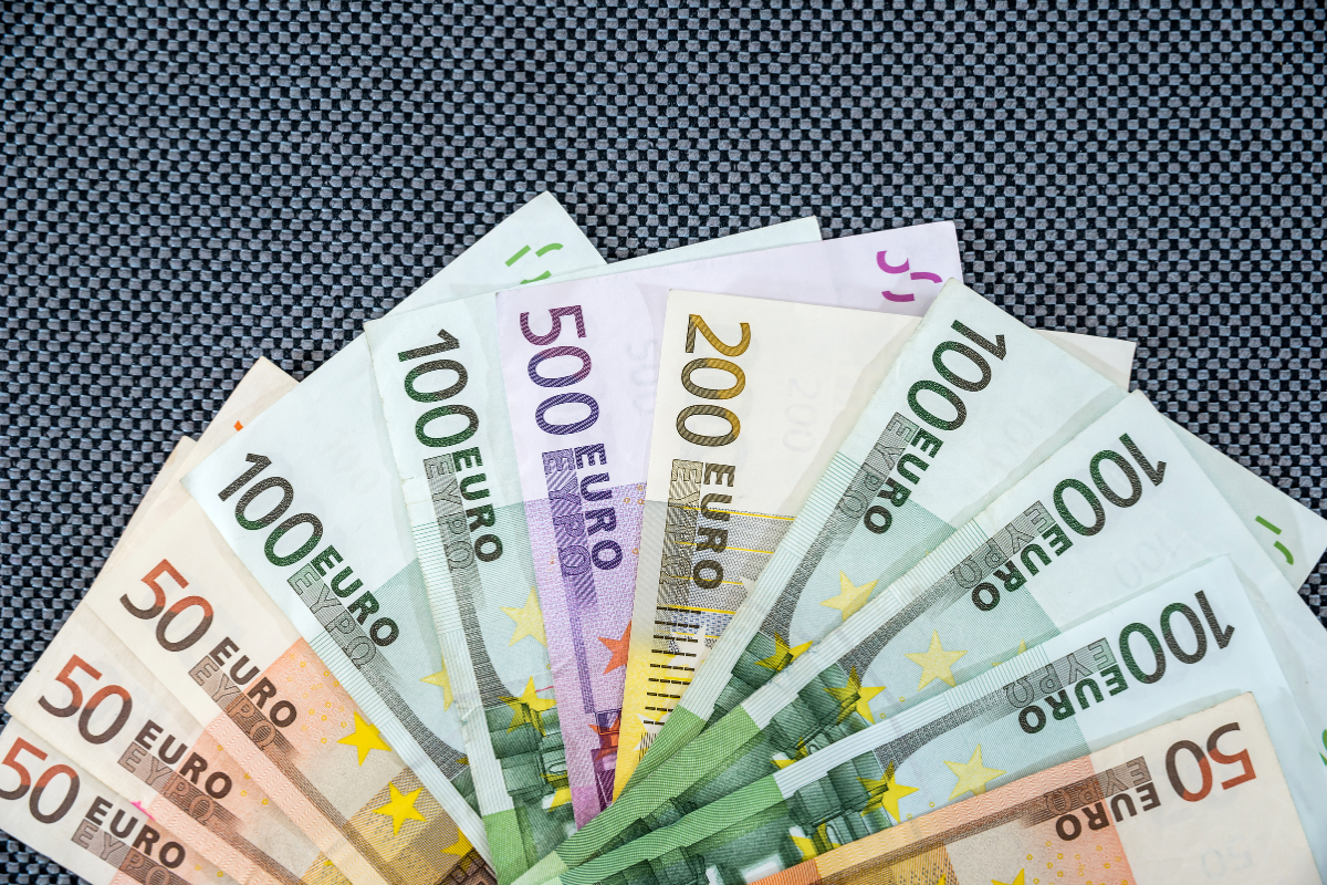 Abattement fiscal et gel partiel des pensions : les deux efforts que le gouvernement envisage de cumuler pour les retraités
