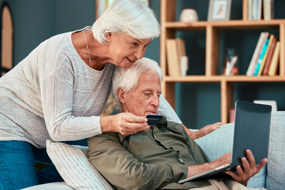 Derrière les économies sur le chômage, les seniors voient disparaître jusqu’à plusieurs mois de droits