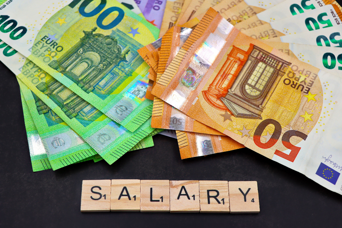 Ni hausse générale, ni salaires sous le SMIC : ce que le gouvernement prévoit pour les fonctionnaires en 2027