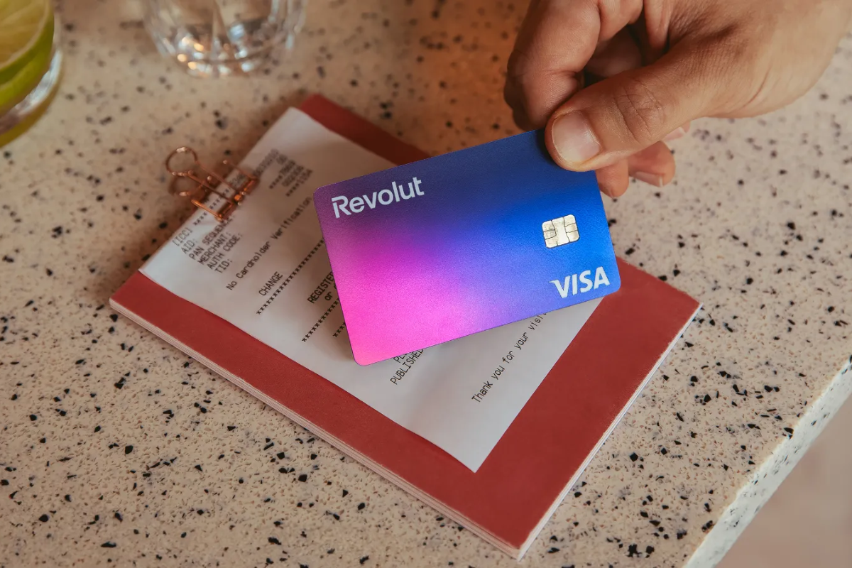 Arrondir chaque paiement à l'euro supérieur : la méthode Revolut pour épargner sans y penser