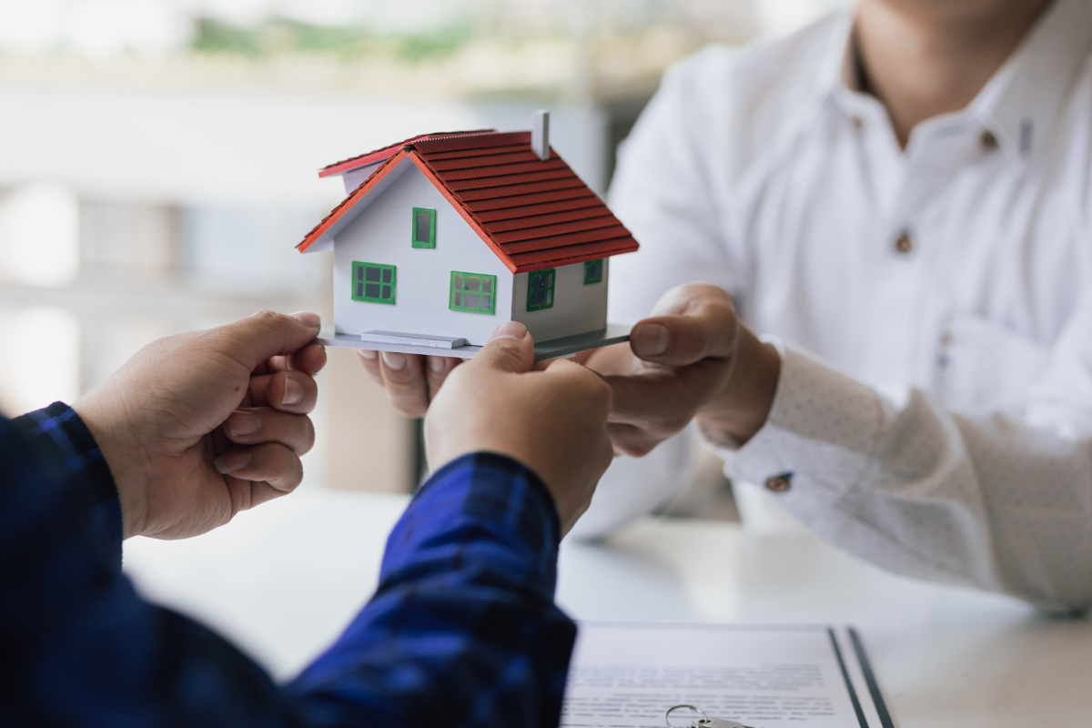 Après la transmission, 70 % des bénéficiaires possèdent plusieurs logements : l'héritage immobilier concentre le patrimoine