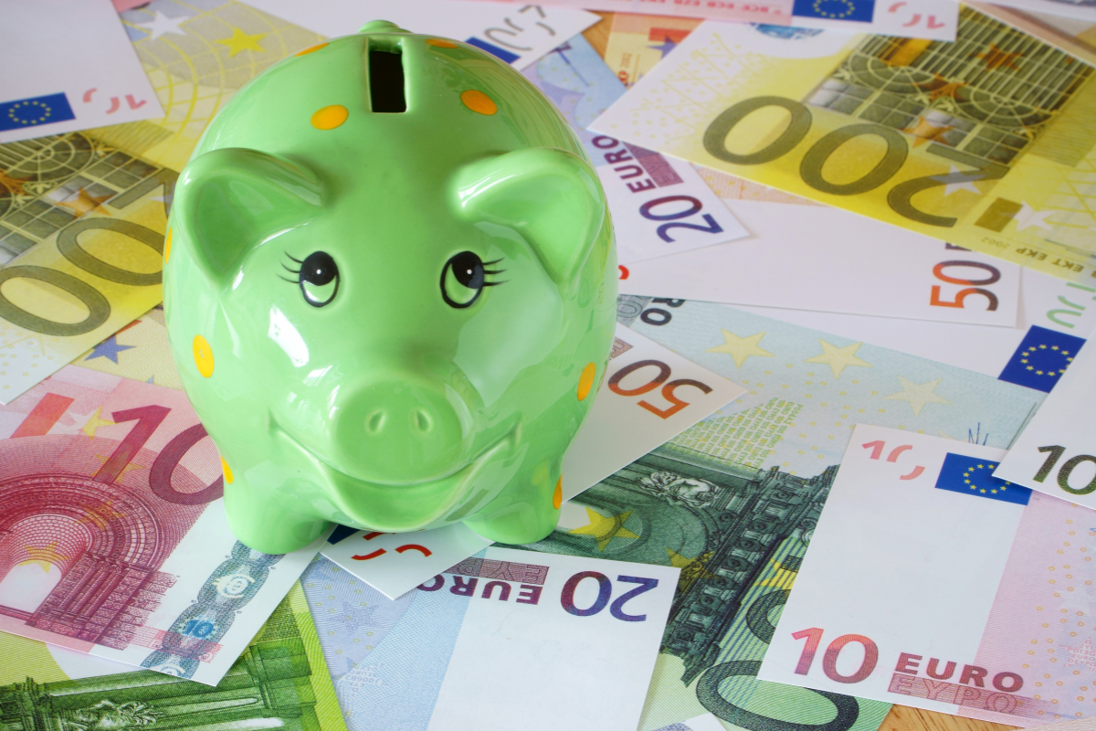 Votre pension de retraite peut arriver un ou deux jours plus tard : ce qui se passe entre la caisse et votre banque