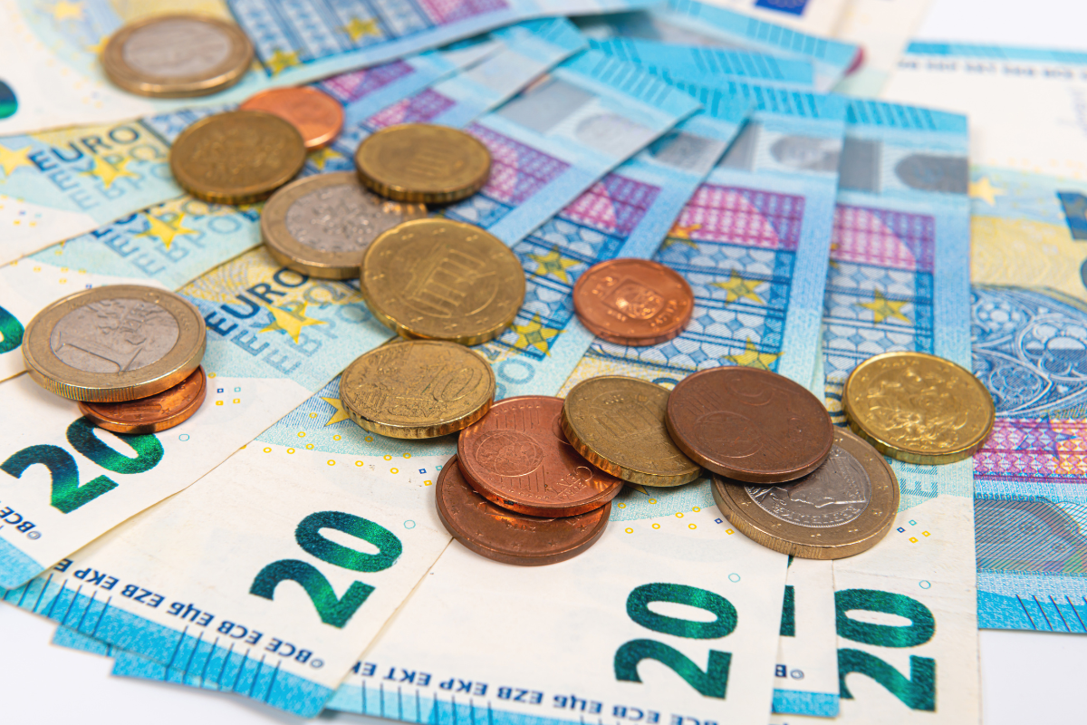 Un prêt d'urgence à 2,5 % jusqu'à 30 000 € existe, mais il est réservé aux clients des banques qui l'annoncent